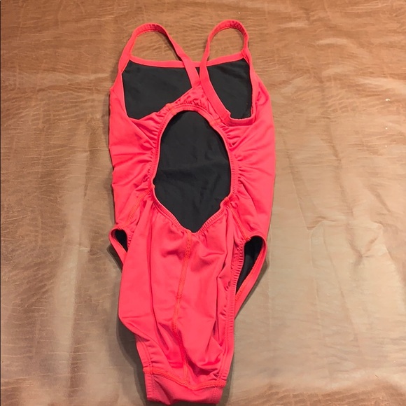 Lifeguard suit - Picture 2 of 3